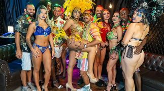 Seks Partisinde Şehvetli Kadınlar Sikişmeye Doyamıyor